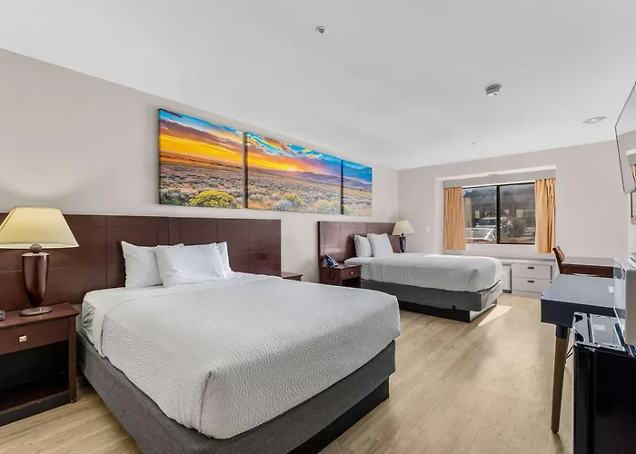 Days By Wyndham Camp Arizona Hotel 2*