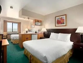 Days By Wyndham Camp Arizona Hotel